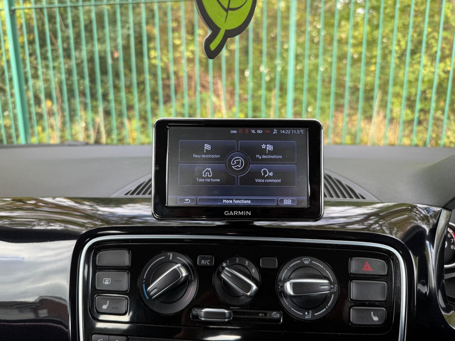 Used Volkswagen up! 2014 for sale - 76360686: Photo 26