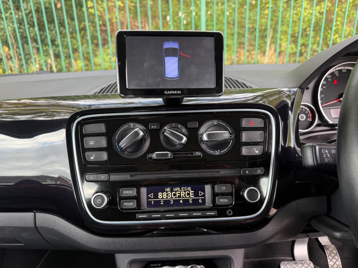 Used Volkswagen up! 2014 for sale - 76360686: Photo 27