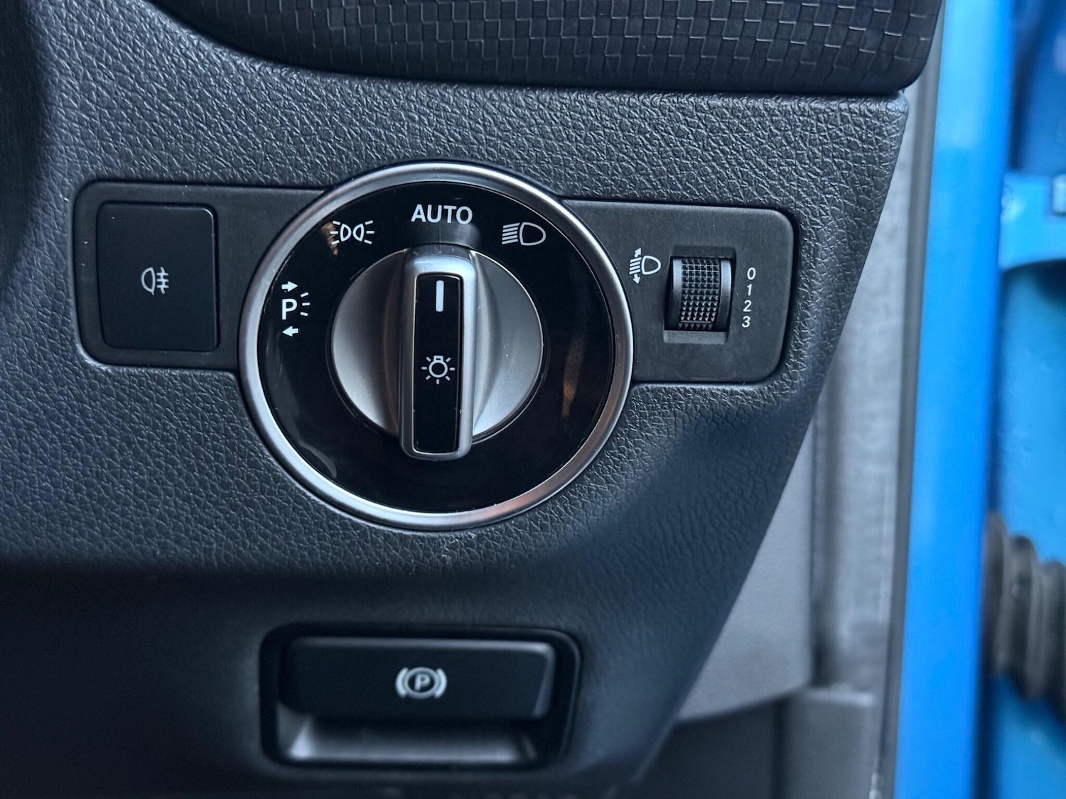 Used Mercedes-Benz A-Class 2015 for sale - 76839391: Photo 25