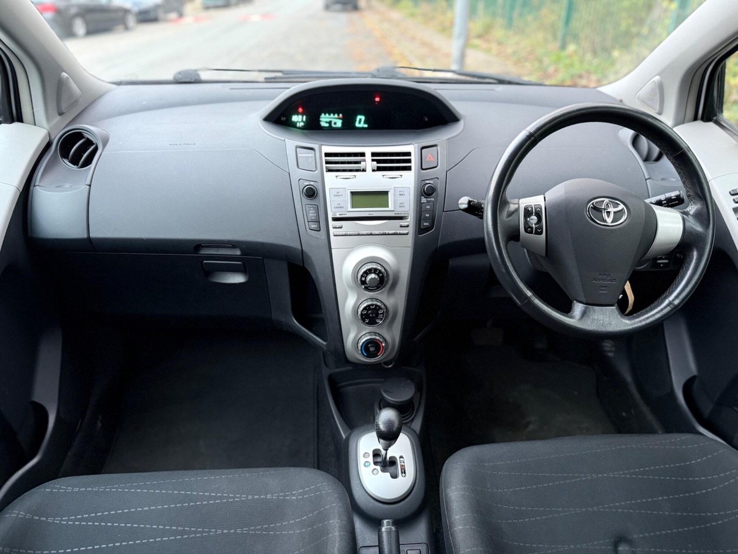 Used Toyota Yaris 2006 for sale - 76592803: Photo 14