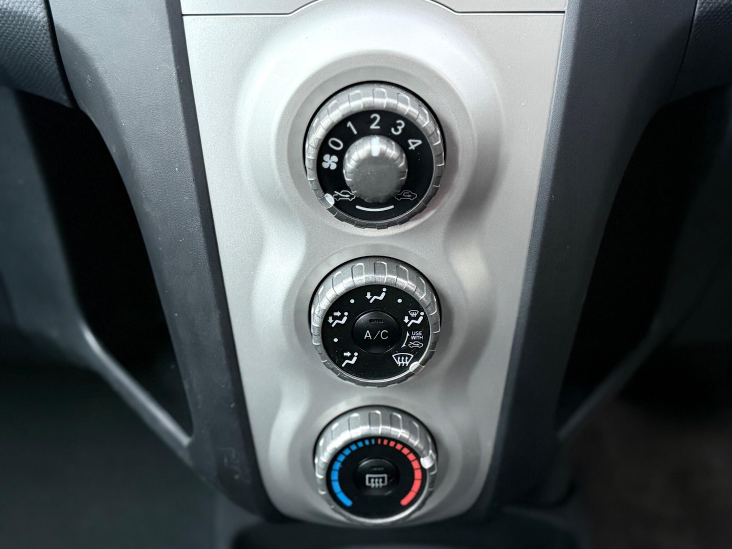 Used Toyota Yaris 2006 for sale - 76592803: Photo 21