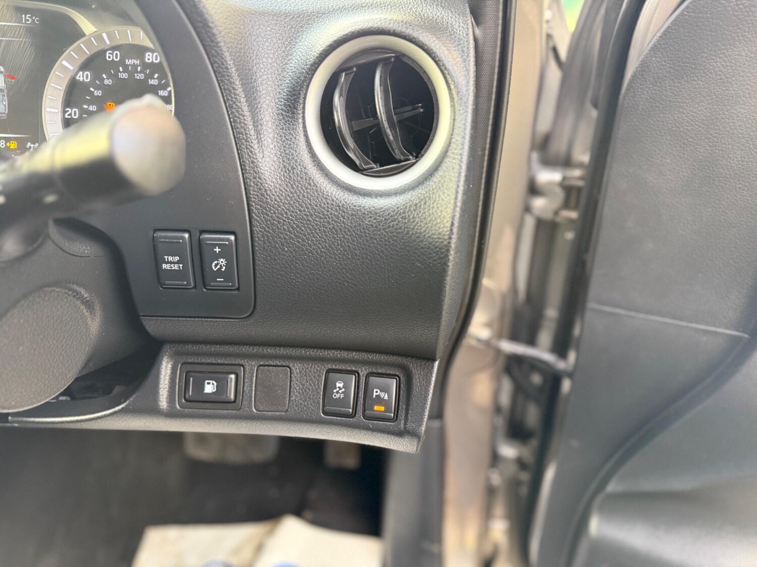 Used Nissan Navara 2017 for sale - 76572593: Photo 19