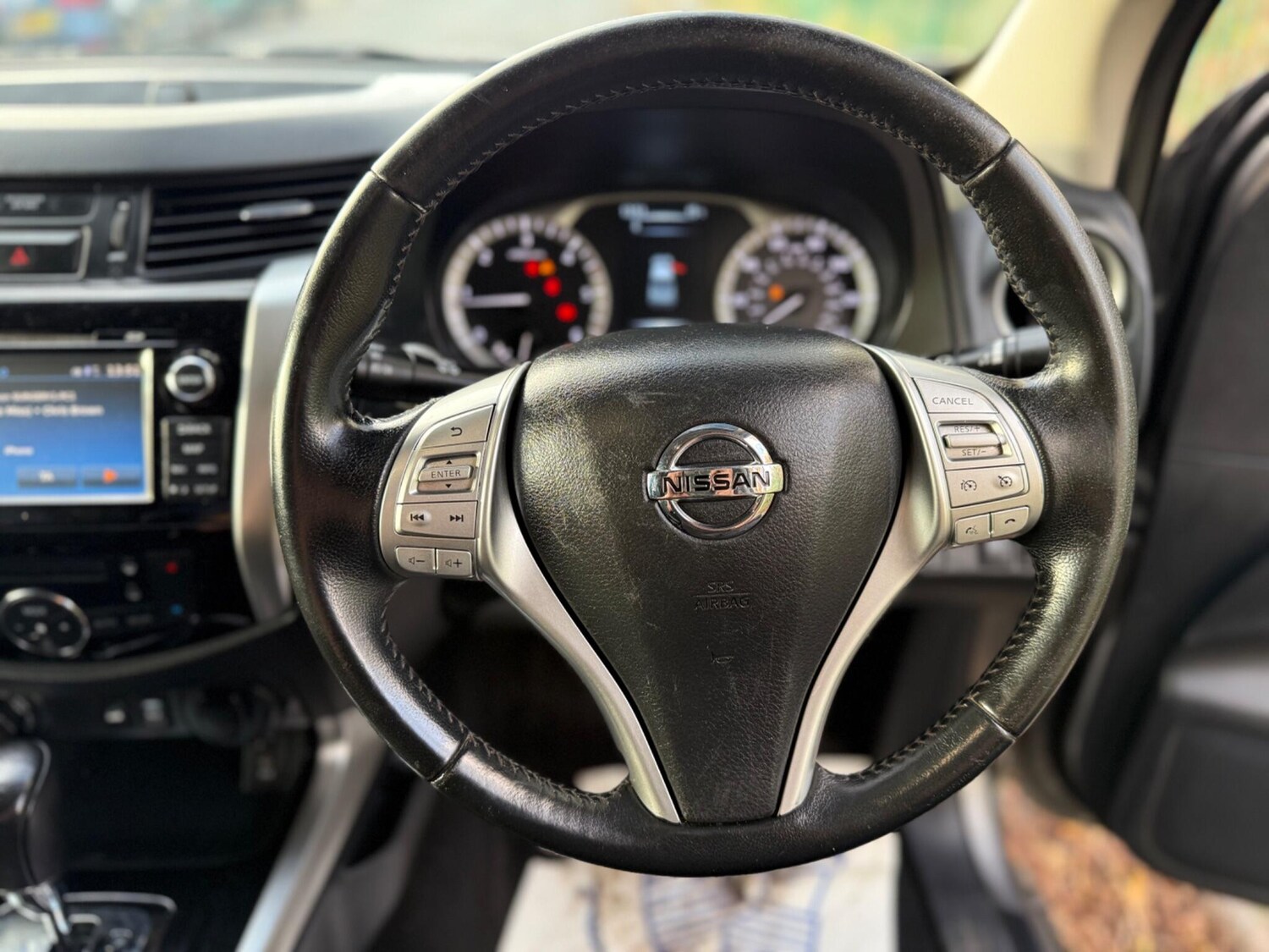 Used Nissan Navara 2017 for sale - 76572593: Photo 33