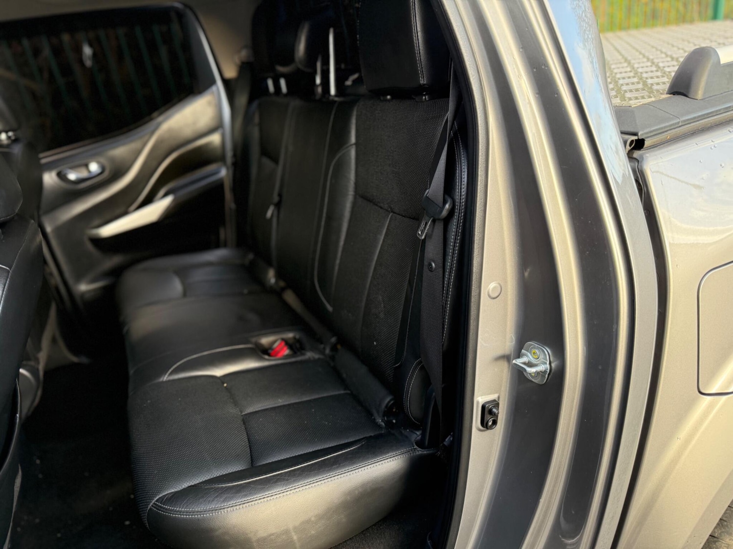 Used Nissan Navara 2017 for sale - 76572593: Photo 35