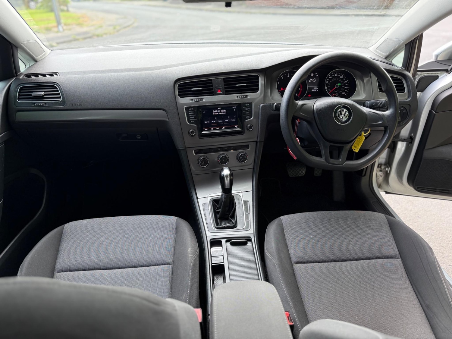 Used Volkswagen Golf 2014 for sale - 76537827: Photo 33