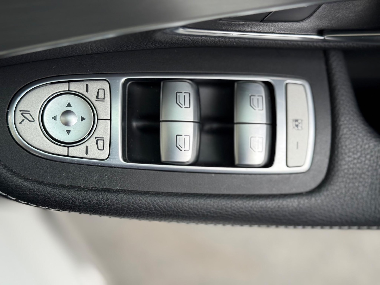 Used Mercedes-Benz C Class 2015 for sale - 76360231: Photo 33