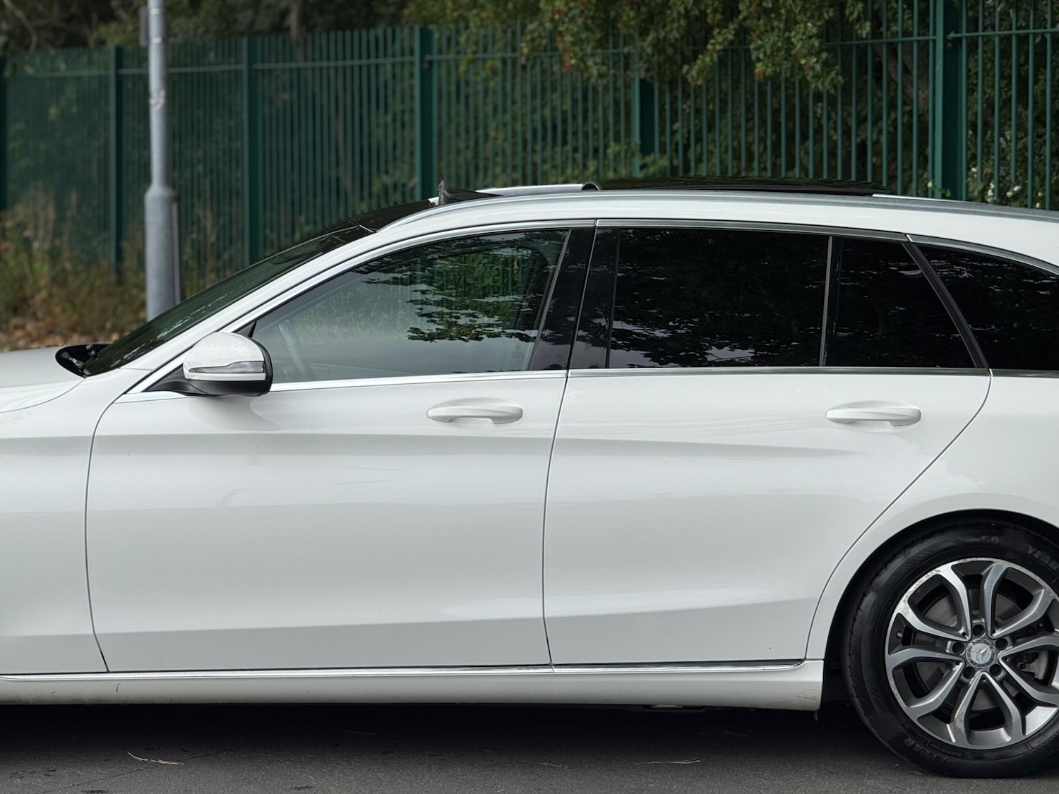 Used Mercedes-Benz C Class 2015 for sale - 76360231: Photo 7