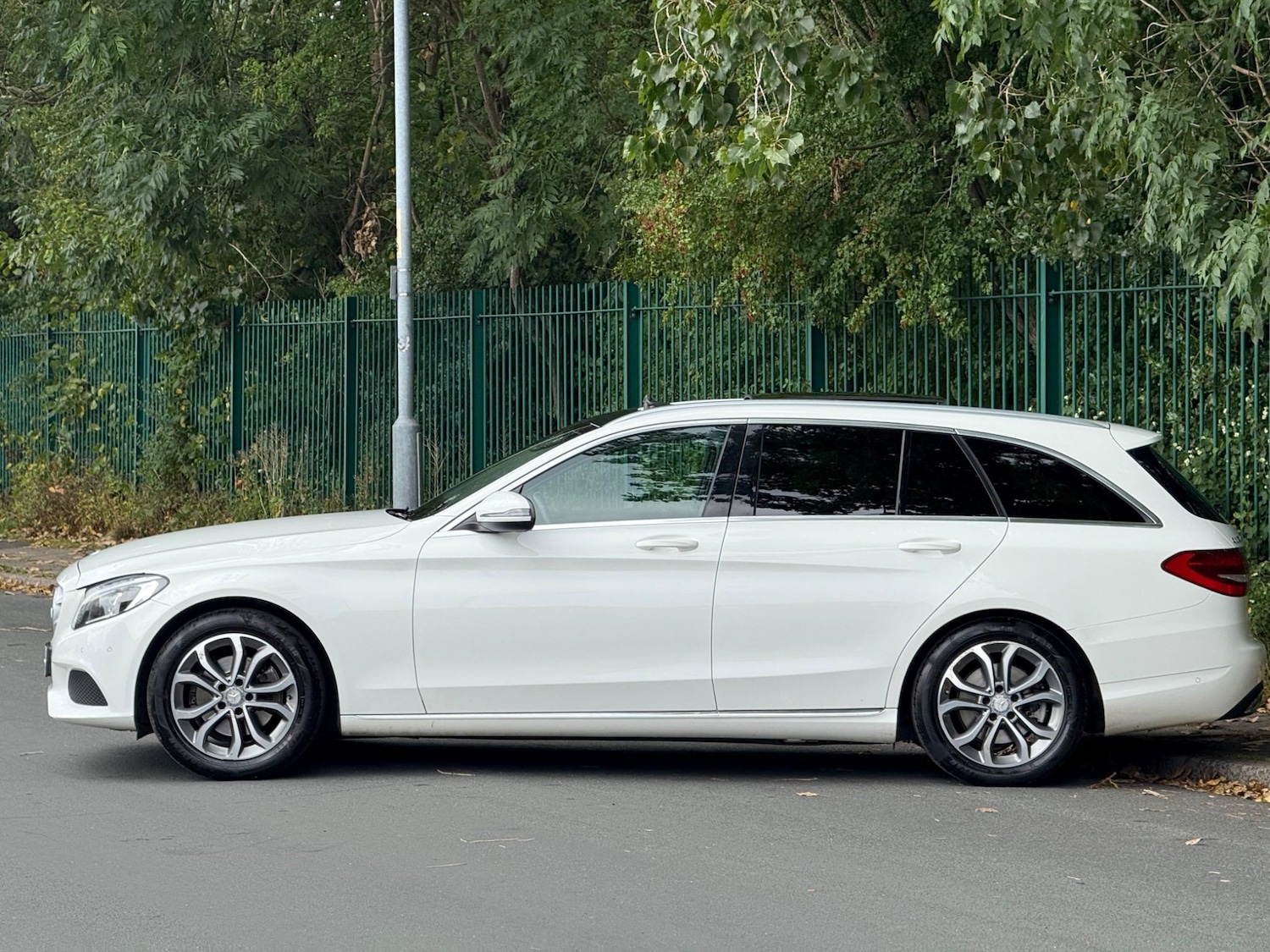 Used Mercedes-Benz C Class 2015 for sale - 76360231: Photo 9