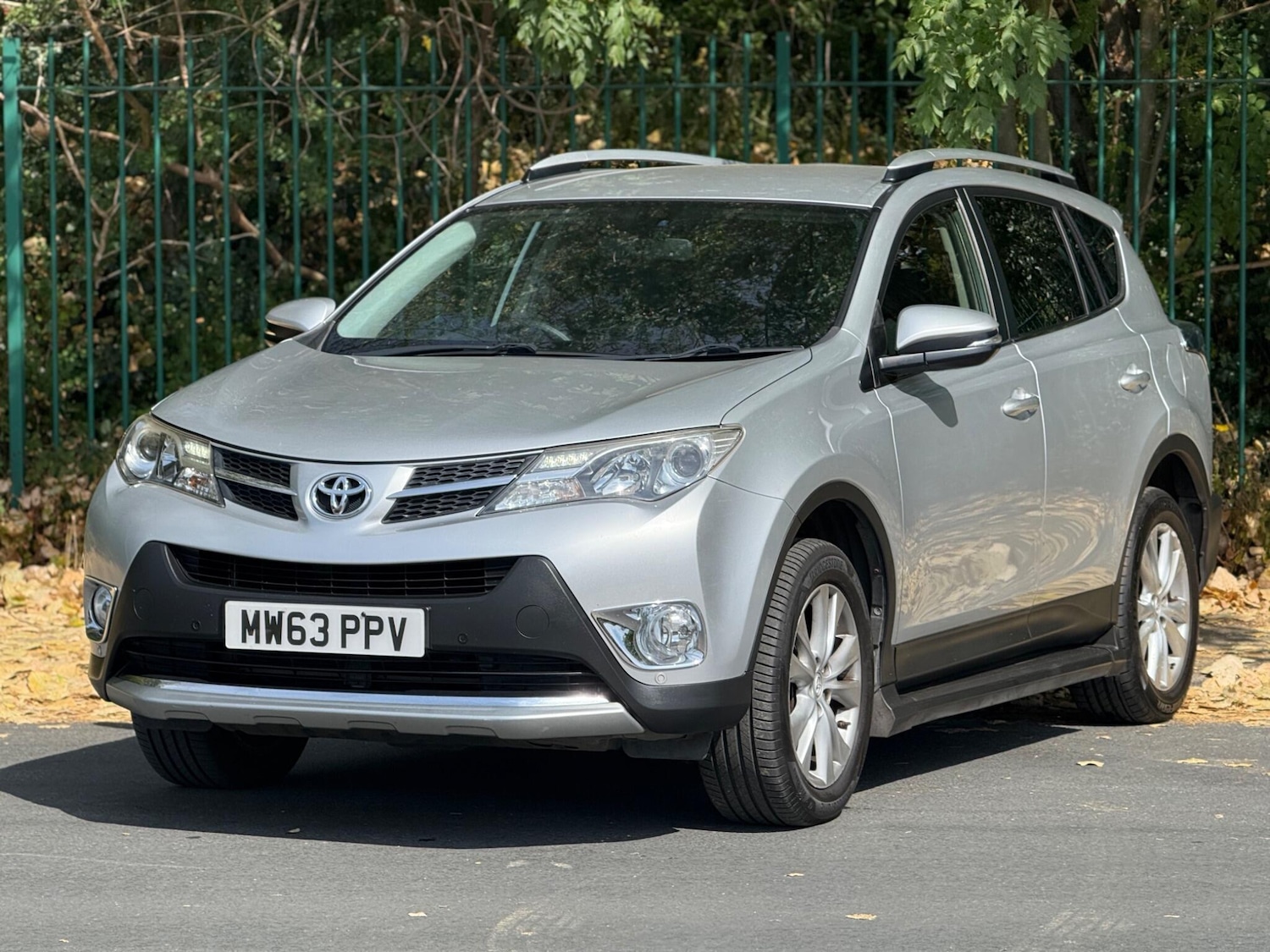 Used Toyota RAV4 2014 for sale - 76360024: Photo 1