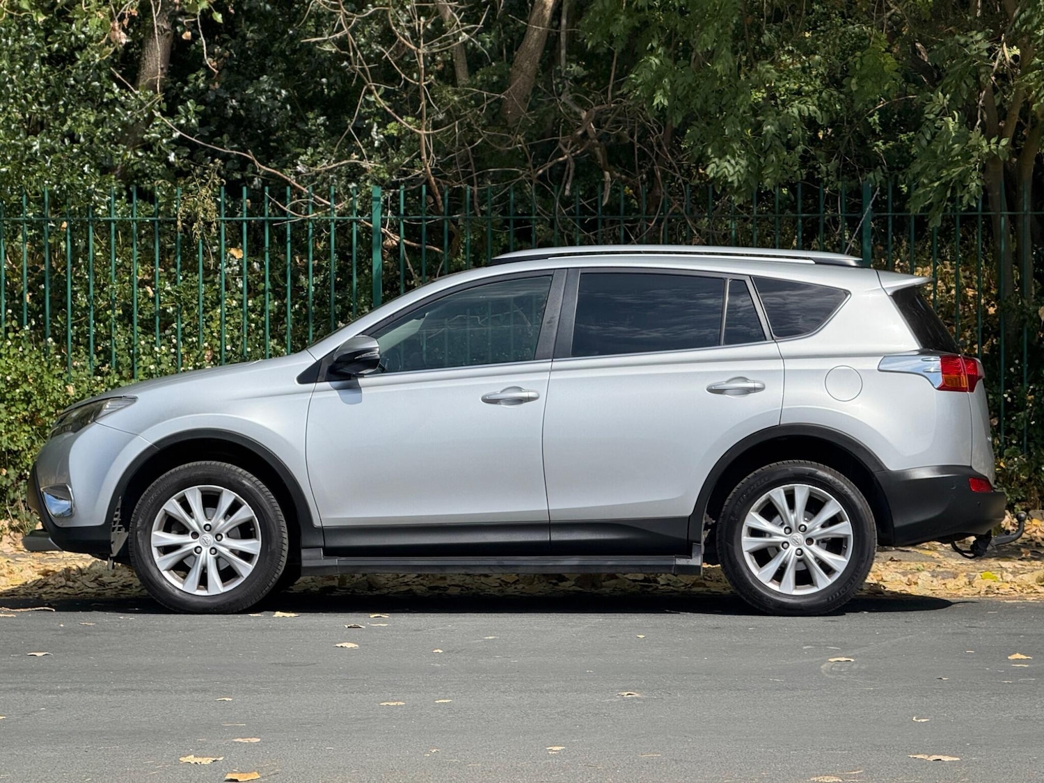 Used Toyota RAV4 2014 for sale - 76360024: Photo 12