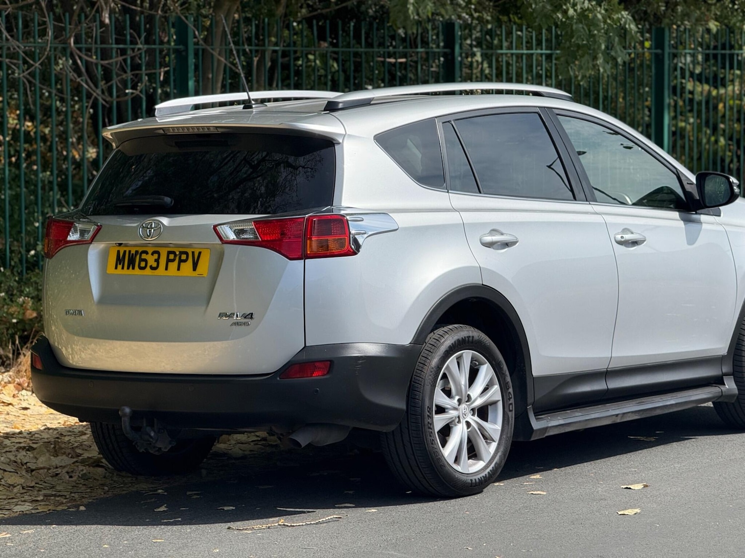 Used Toyota RAV4 2014 for sale - 76360024: Photo 16