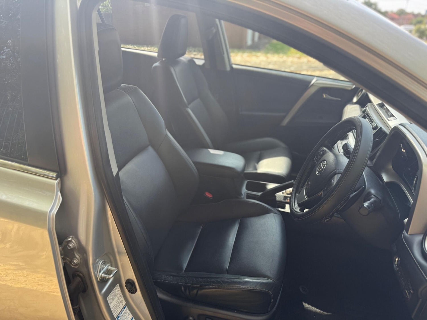 Used Toyota RAV4 2014 for sale - 76360024: Photo 22