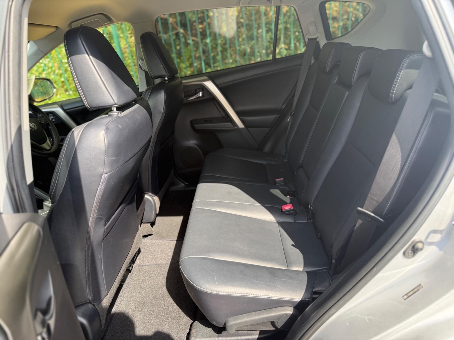 Used Toyota RAV4 2014 for sale - 76360024: Photo 24