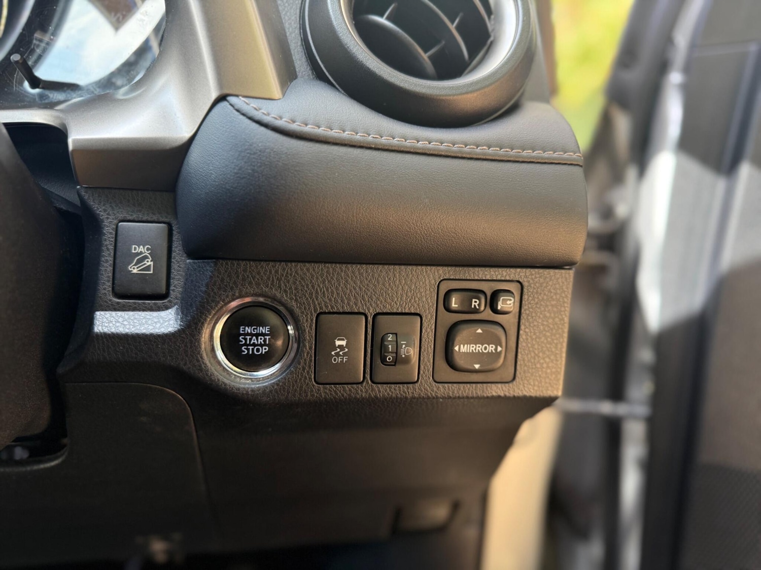 Used Toyota RAV4 2014 for sale - 76360024: Photo 27