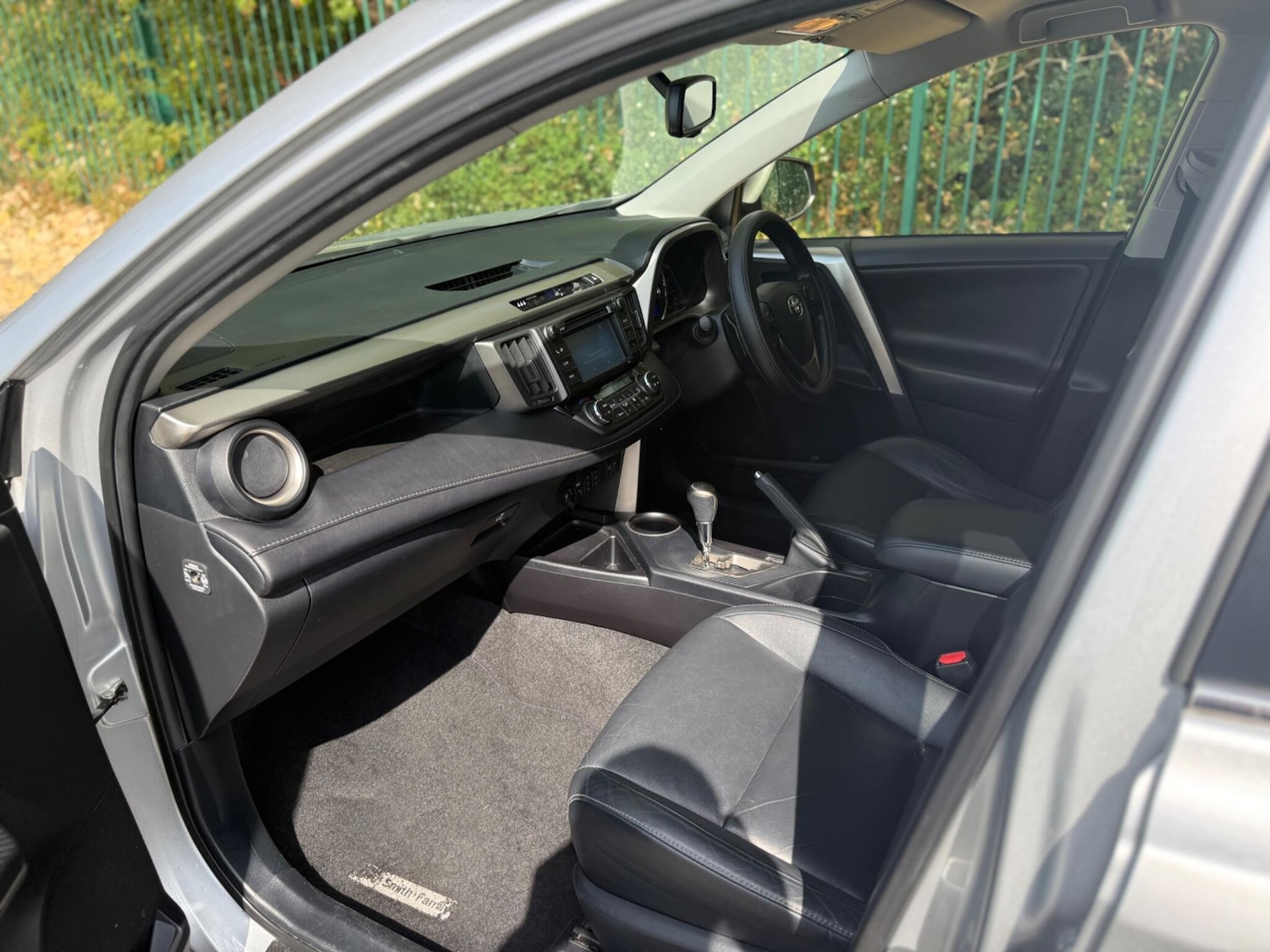 Used Toyota RAV4 2014 for sale - 76360024: Photo 40