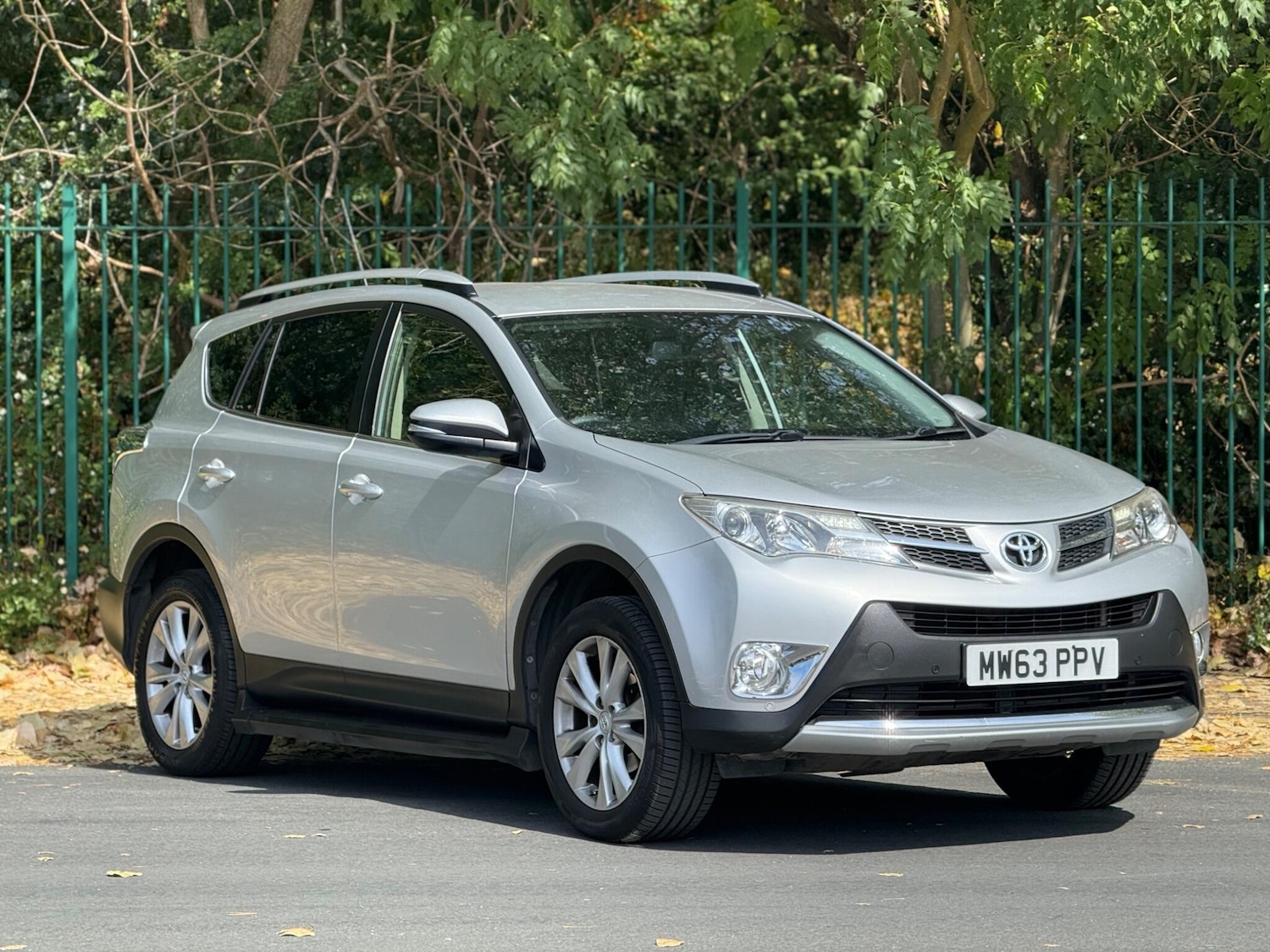 Used Toyota RAV4 2014 for sale - 76360024: Photo 6