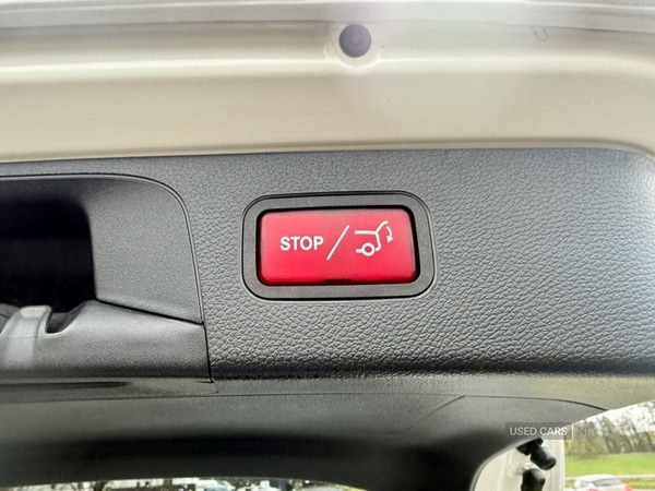 Used Mercedes-Benz GLC 2018 for sale - 77941023: Photo 11