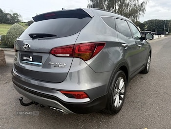 Used Hyundai Santa Fe 2018 for sale - 76002765: Photo