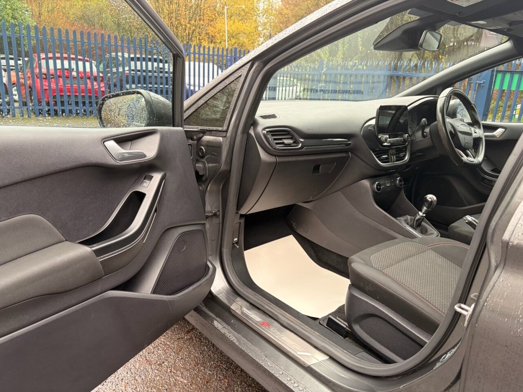 Used Ford Fiesta 2017 for sale - 77383505: Photo 34