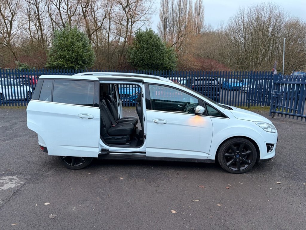 Used Ford Grand C-Max 2015 for sale - 76855151: Photo 12