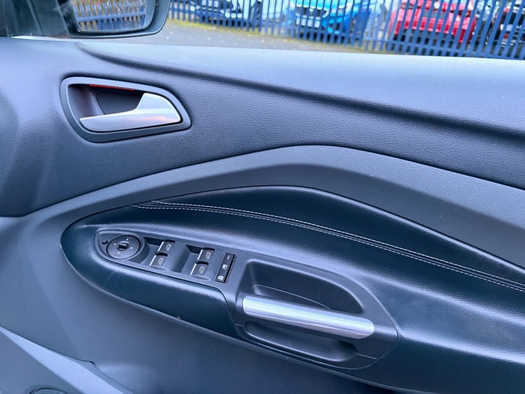 Used Ford Grand C-Max 2015 for sale - 76855151: Photo 21