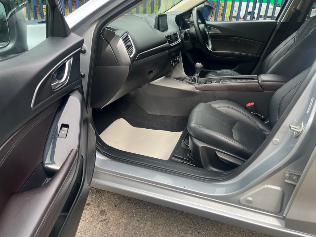 Used Mazda Mazda3 2017 for sale - 76241137: Photo 40