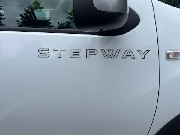 Used Dacia Sandero Stepway 2019 for sale - 76241135: Photo 20
