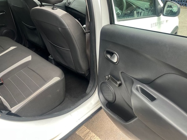 Used Dacia Sandero Stepway 2019 for sale - 76241135: Photo 32