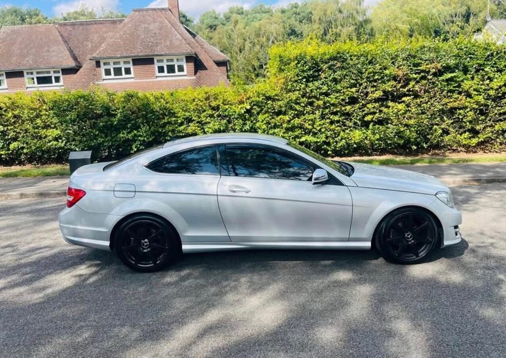 Used Mercedes-Benz C Class 2012 for sale - 76539649: Photo 10