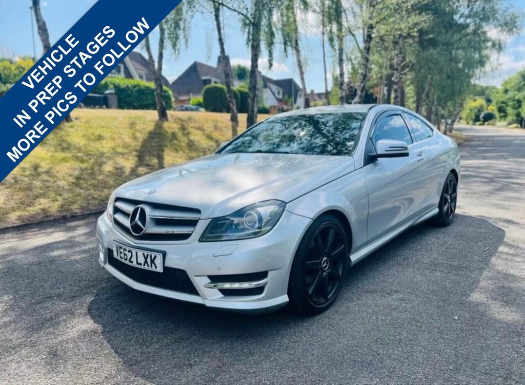 Used Mercedes-Benz C Class 2012 for sale - 76539649: Photo 2