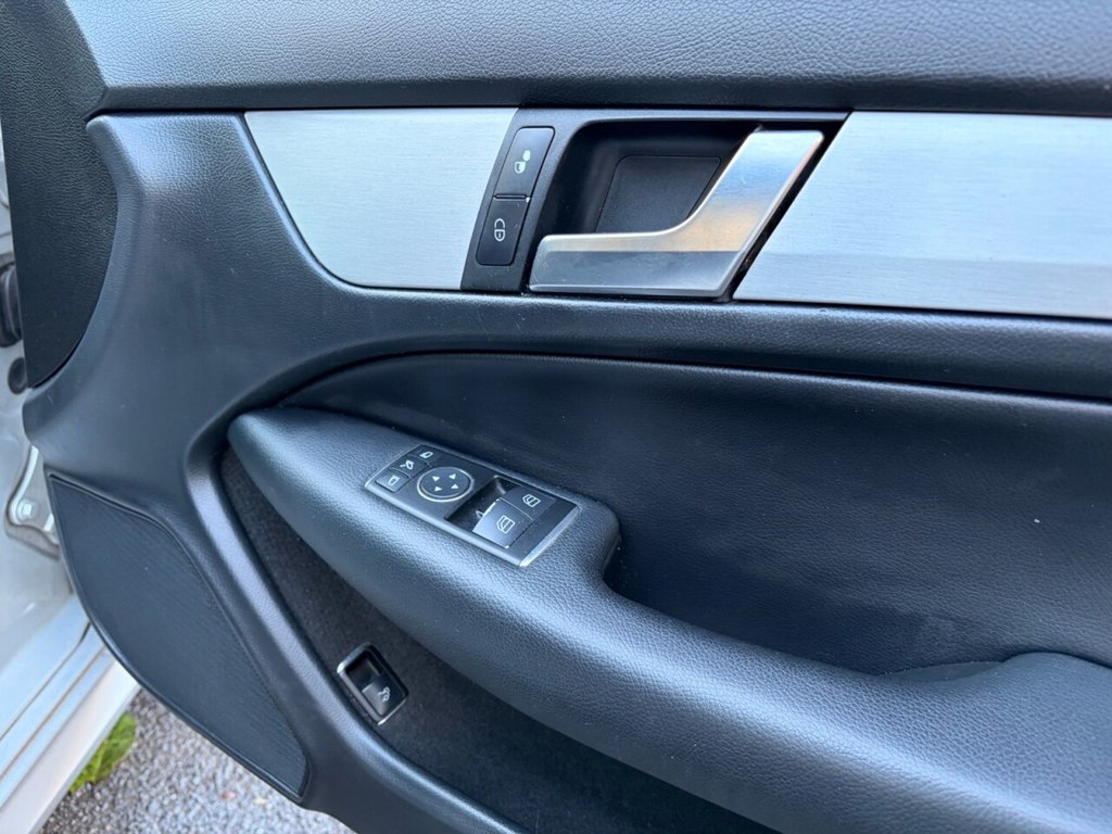Used Mercedes-Benz C Class 2012 for sale - 76539649: Photo 41