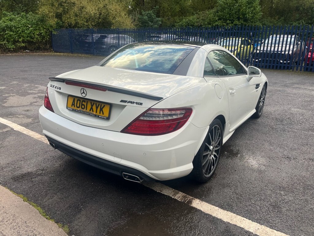 Used Mercedes-Benz SLK 2012 for sale - 76111937: Photo 16