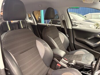 Used Peugeot 2008 2015 for sale - 78493490: Photo