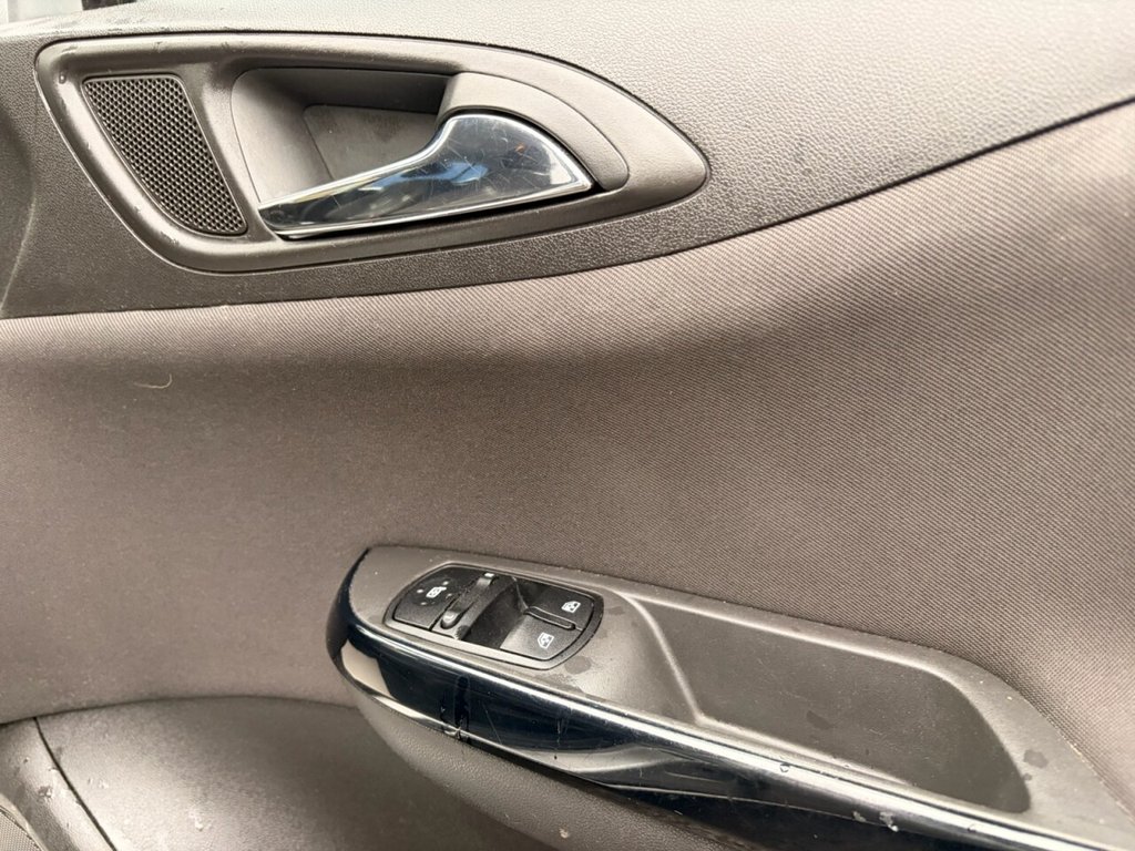 Used Vauxhall Corsa 2015 for sale - 76760681: Photo 31