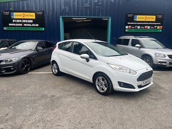 2014 (14) - 1.25 Zetec Hatchback 5dr Petrol Manual Euro 5 (82 ps)
