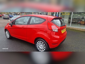 Used Ford Fiesta 2015 for sale - 77667350: Photo