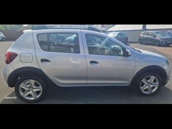 Used Dacia Sandero Stepway 2015 for sale - 75286633: Photo