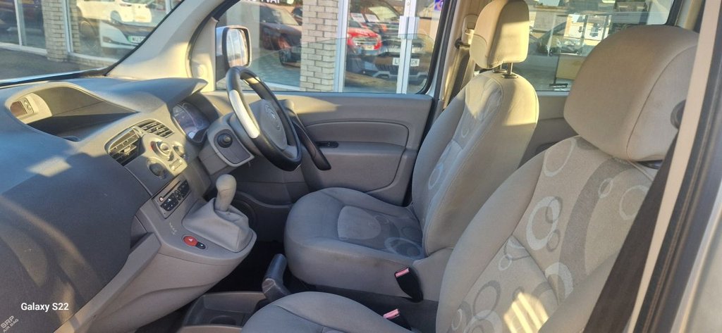 Used Renault Kangoo 2010 for sale - 76698768: Photo 11