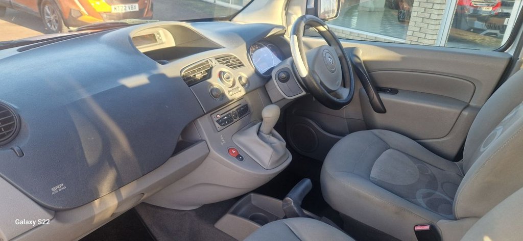 Used Renault Kangoo 2010 for sale - 76698768: Photo 12