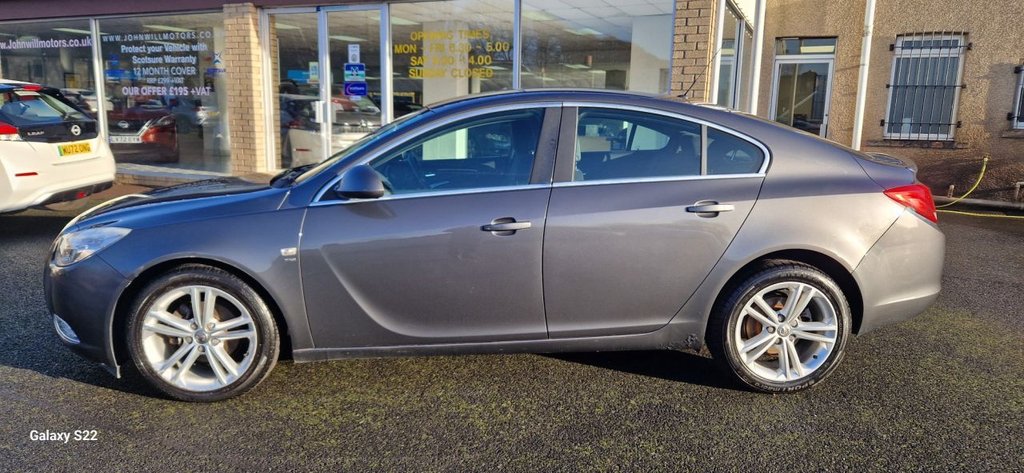 Used Vauxhall Insignia 2011 for sale - 76848393: Photo 2