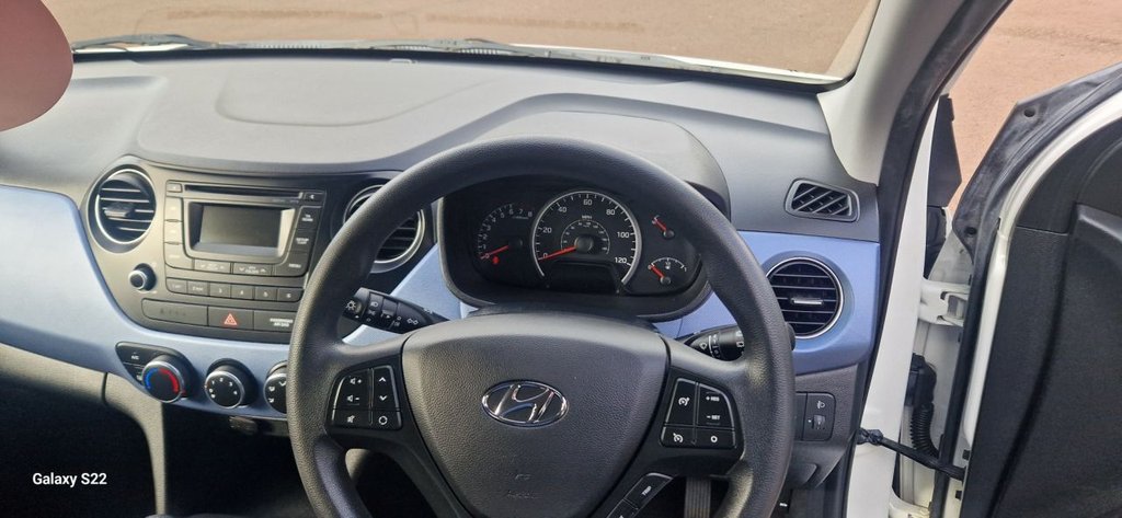 Used Hyundai i10 2015 for sale - 77614121: Photo 13