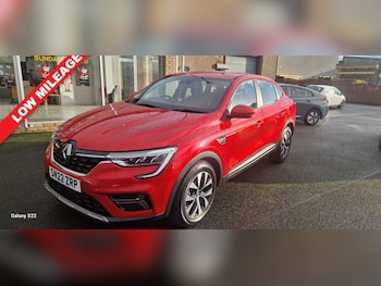 2022 (22) - 1.6 E-TECH Hybrid 145 Iconic 5dr Auto