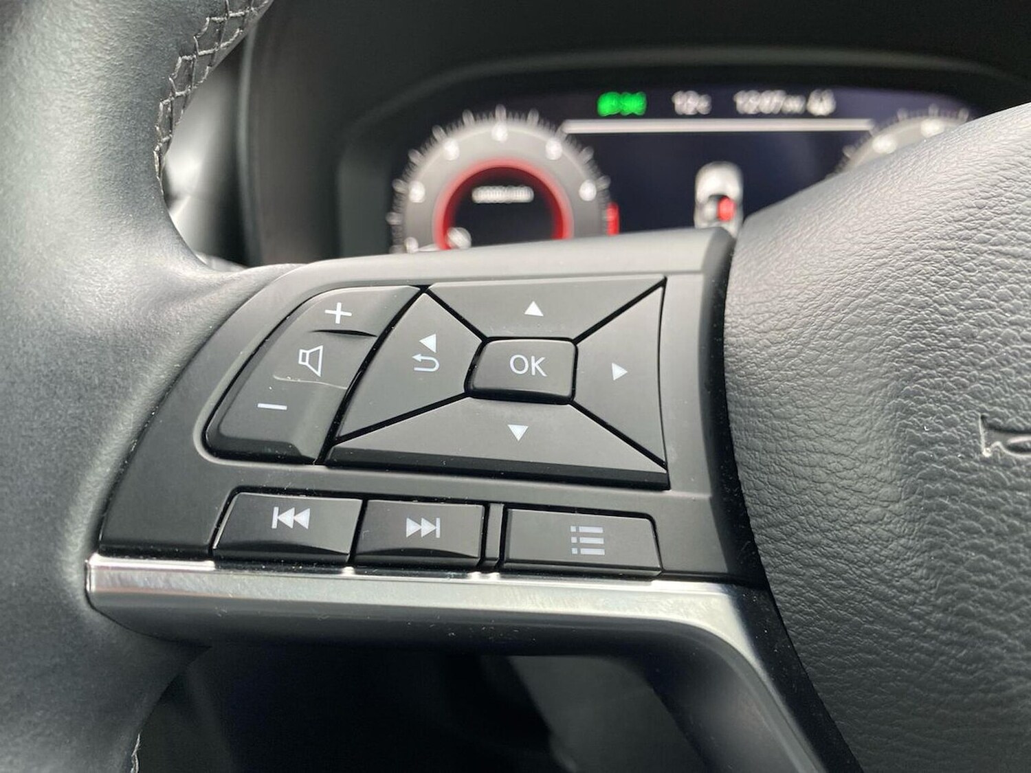 Used Nissan Juke 2024 for sale - 76396927: Photo 25