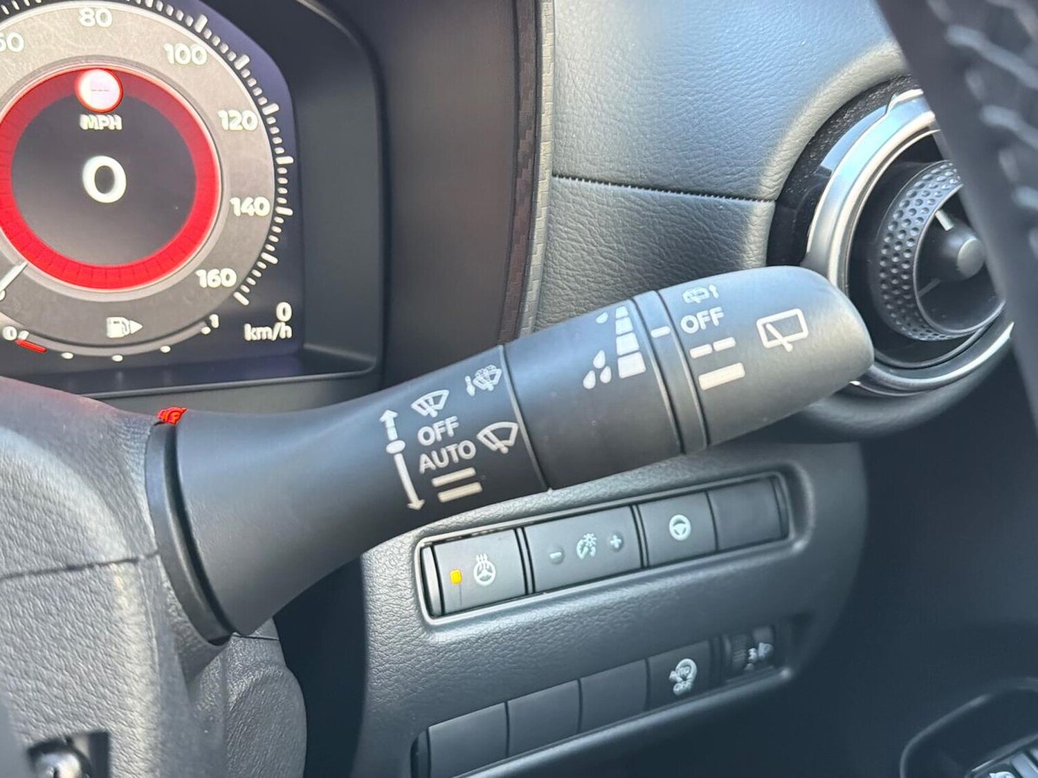 Used Nissan Juke 2024 for sale - 77813360: Photo 28