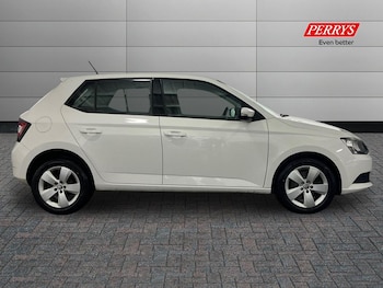 Used Skoda Fabia 2018 for sale - 77033863: Photo