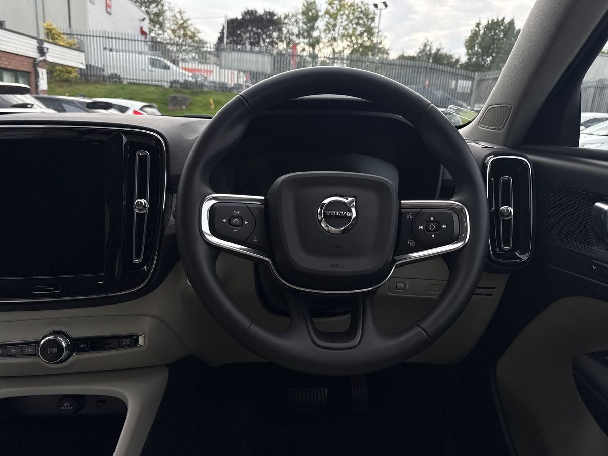 Used Volvo XC40 2022 for sale - 76669302: Photo 15