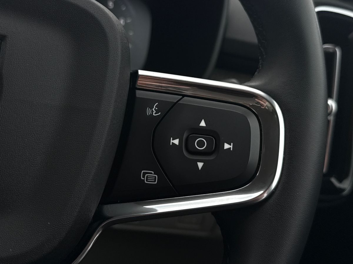 Used Volvo XC40 2022 for sale - 76669302: Photo 21