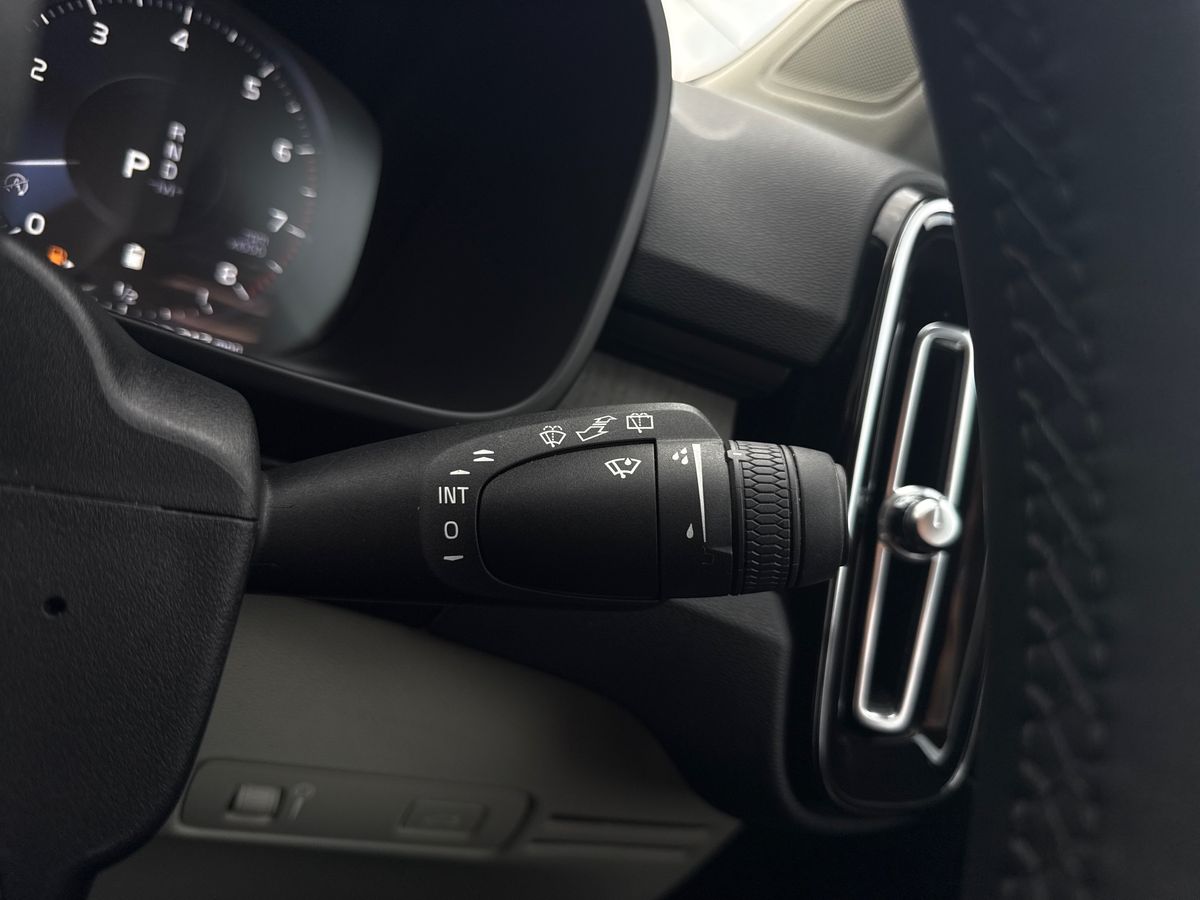 Used Volvo XC40 2022 for sale - 76669302: Photo 22