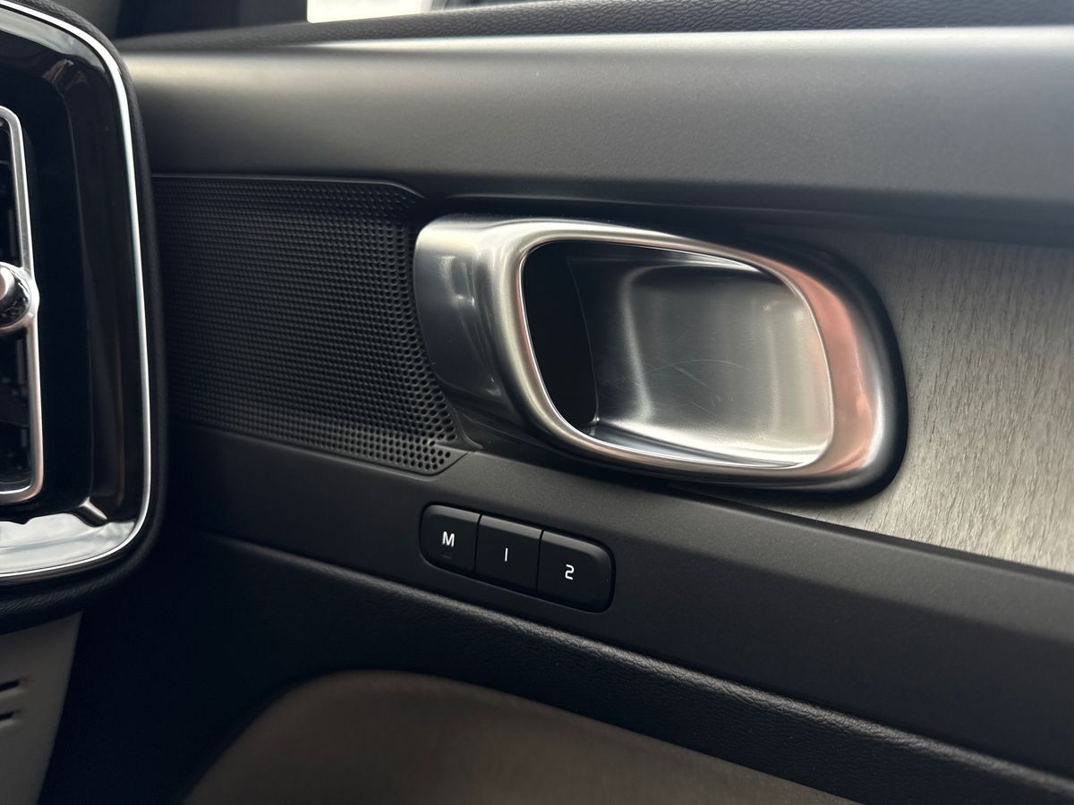 Used Volvo XC40 2022 for sale - 76669302: Photo 25