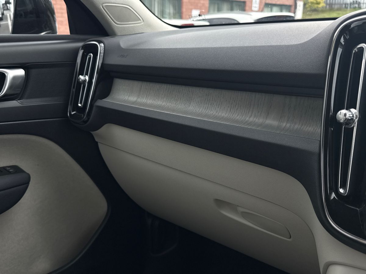 Used Volvo XC40 2022 for sale - 76669302: Photo 29